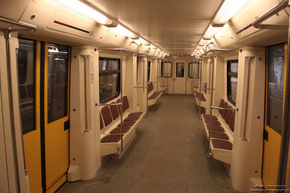 81-740/741 Русич салон