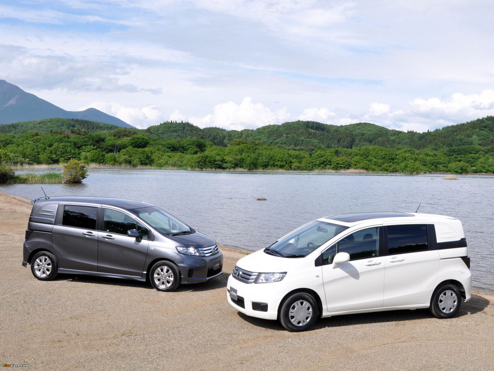 Honda freed Spike 2010