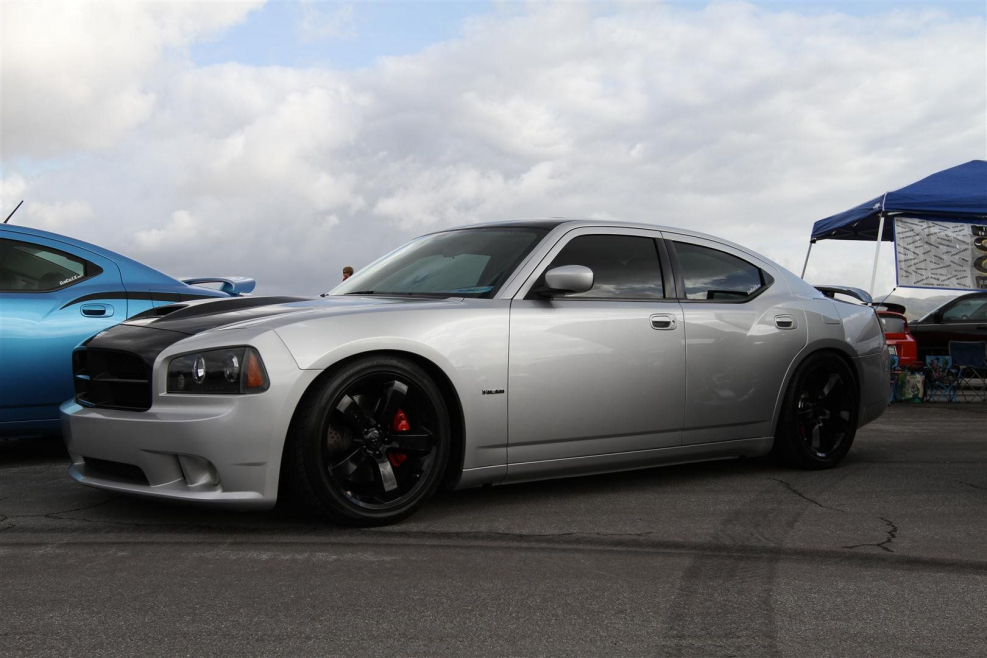 Dodge Charger srt8 черный
