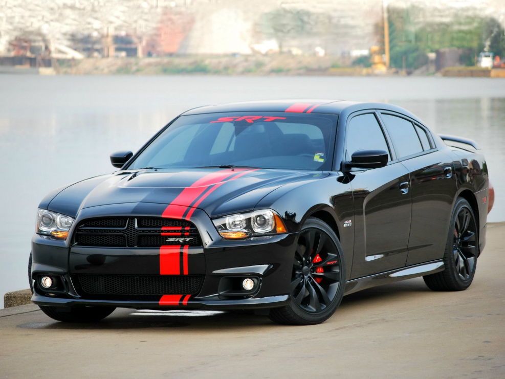 Dodge Charger srt8 черный