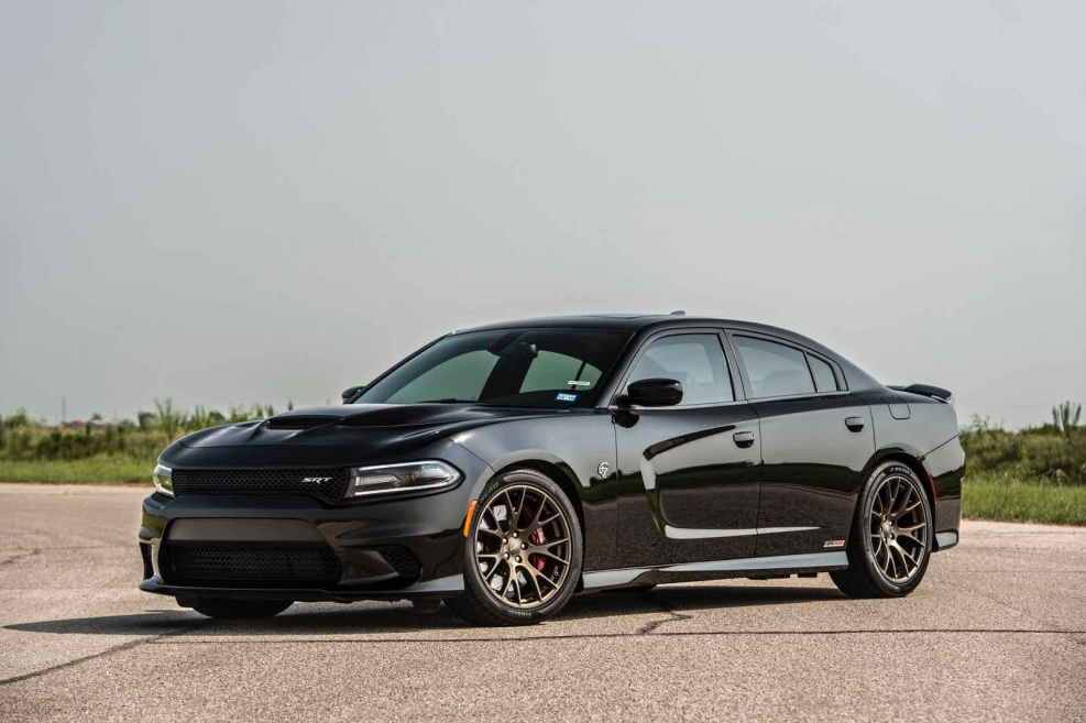 Додж Чарджер Hellcat