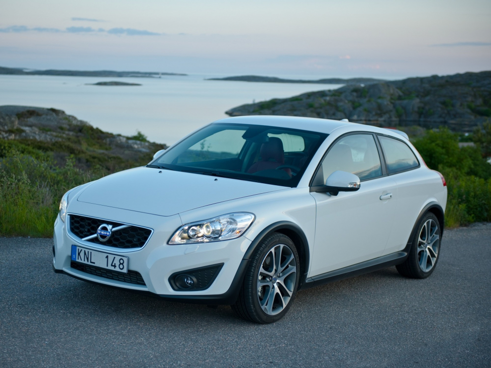 Volvo c30 белая