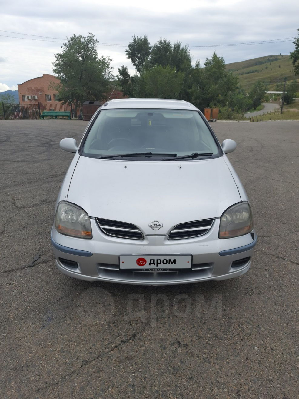 Ниссан Тино 1999 1.8 двигатель