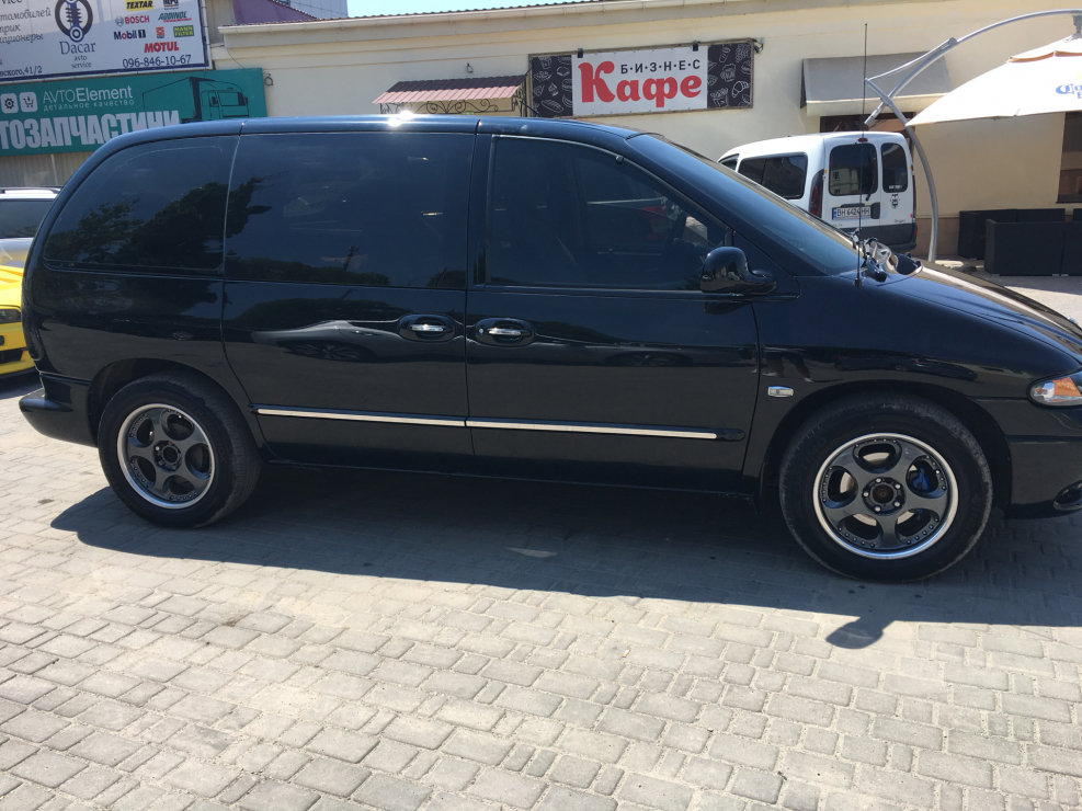 Dodge Caravan 3 спойлер