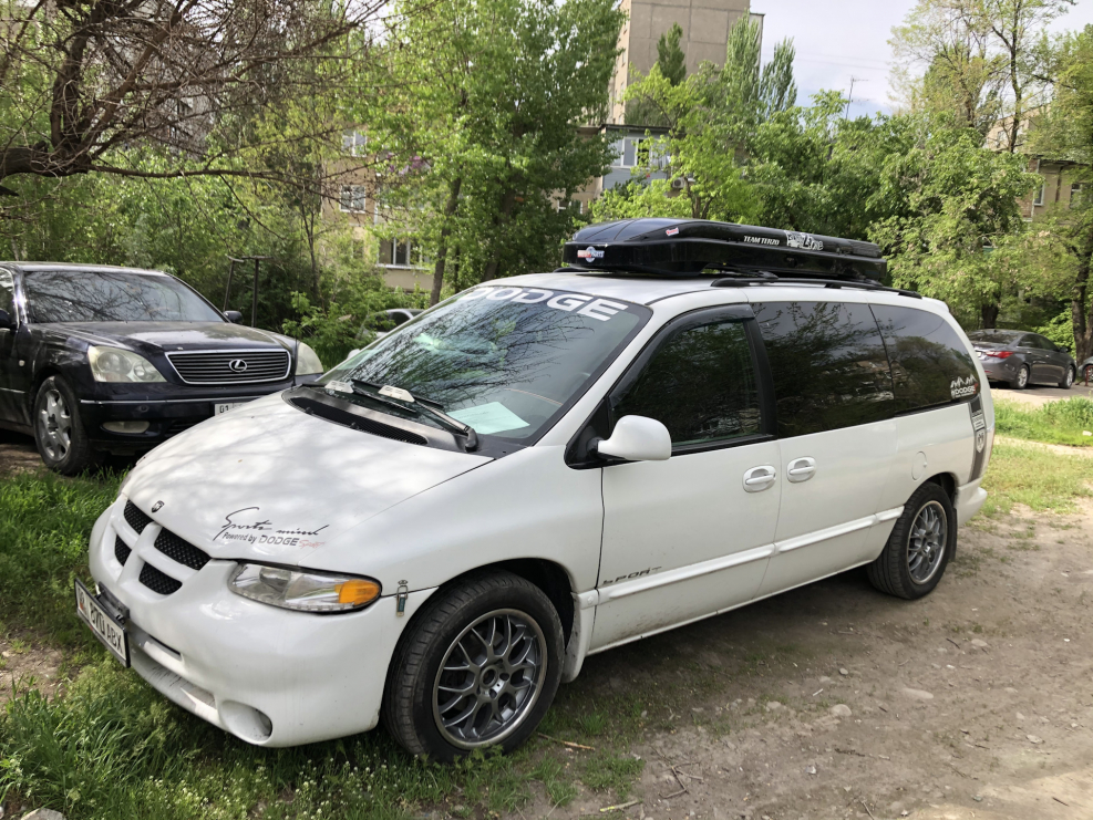 Dodge Grand Caravan r18