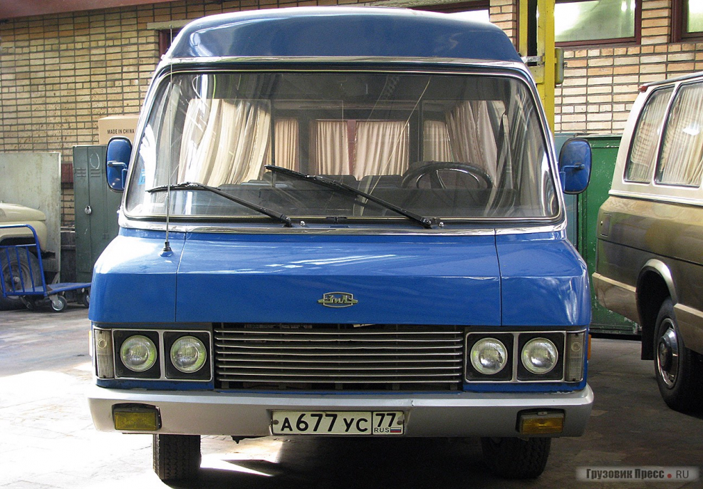 ЗИЛ-118 Юность