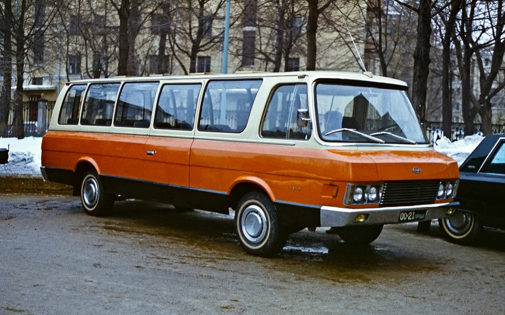 ЗИЛ-111 Юность