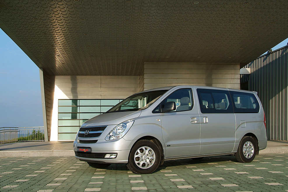 Микроавтобус Hyundai Grand Starex