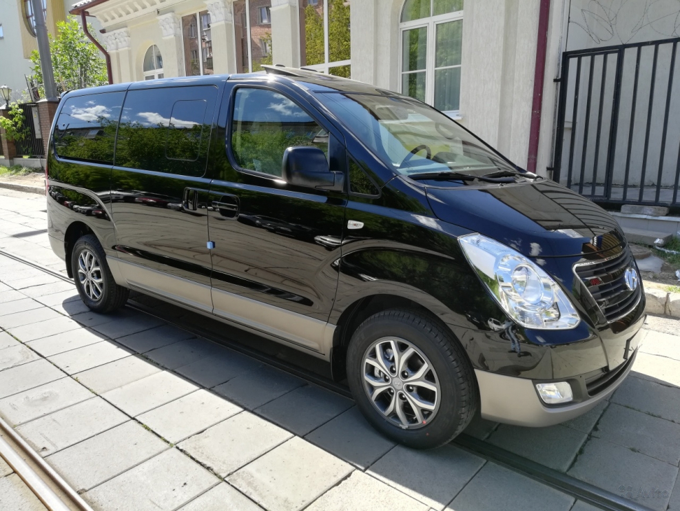 Hyundai Starex 1