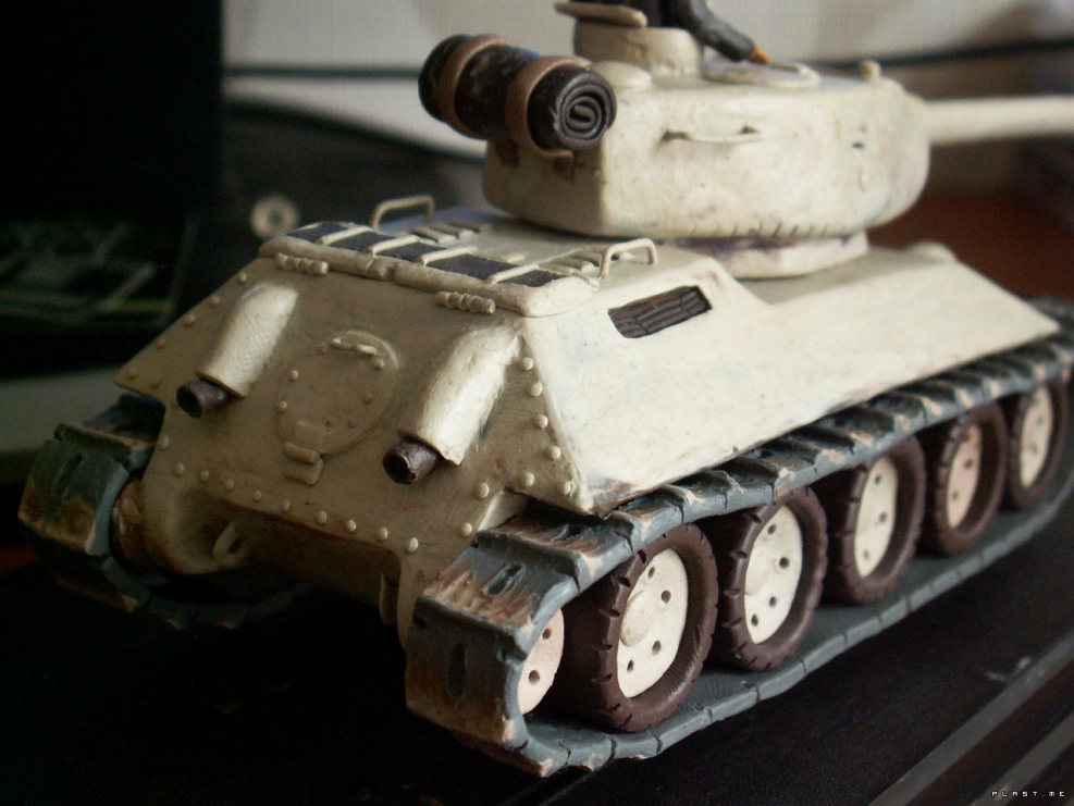 Танк т-34 из пластилина