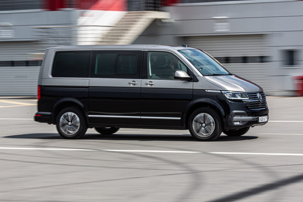 VW Multivan 6.1