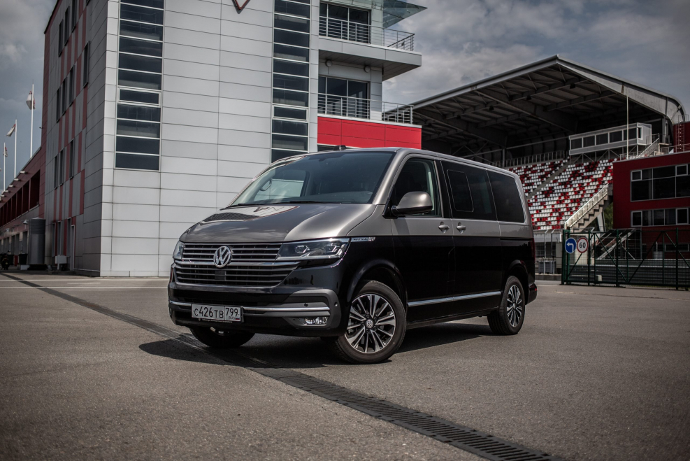 VW Multivan 6.1