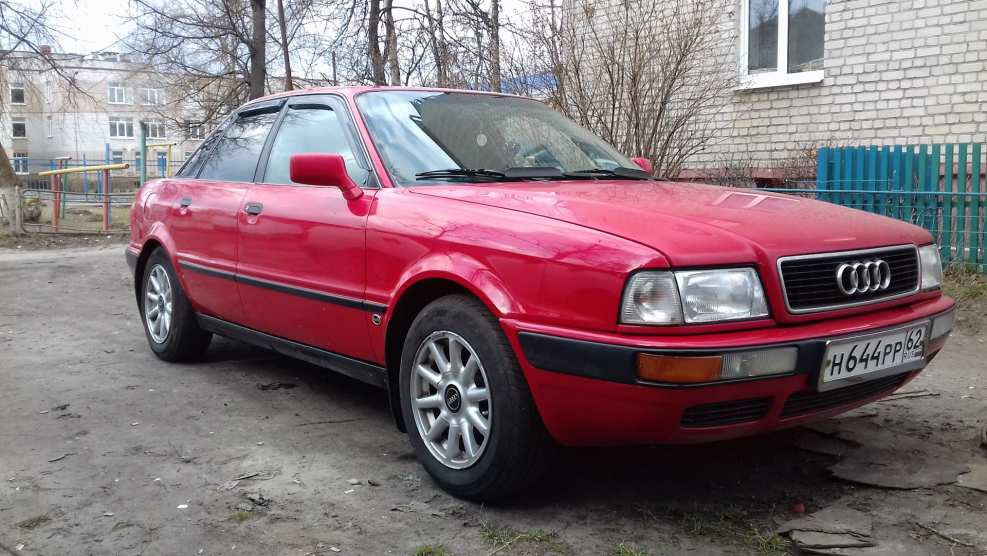 Audi 80 b4 красная