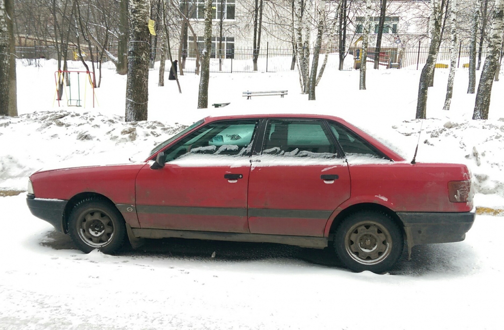 Audi 80 v (b4)