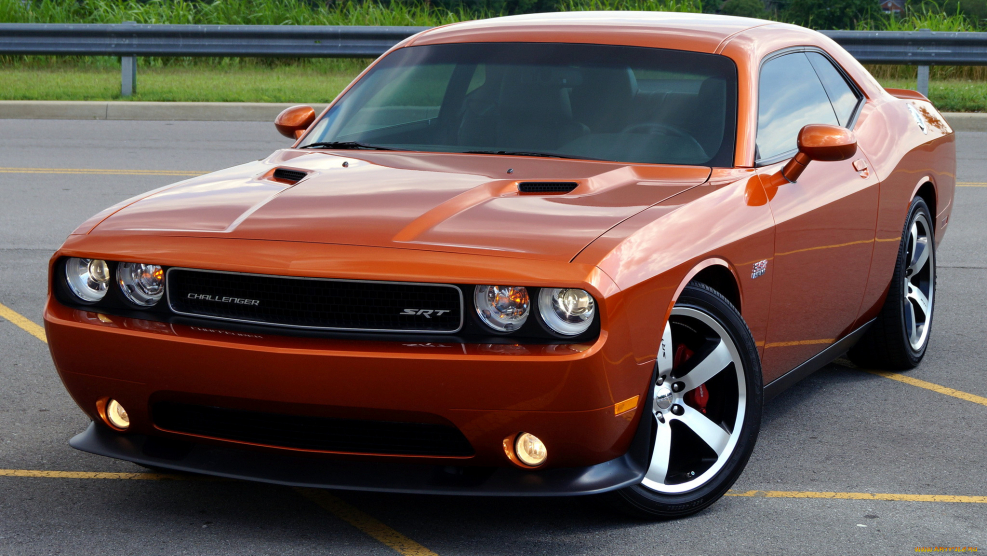 Dodge Challenger srt8 392