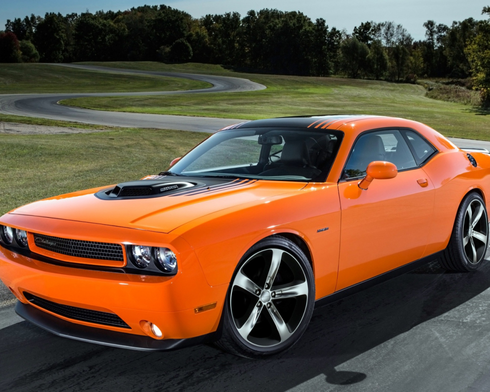 Dodge Challenger sedan