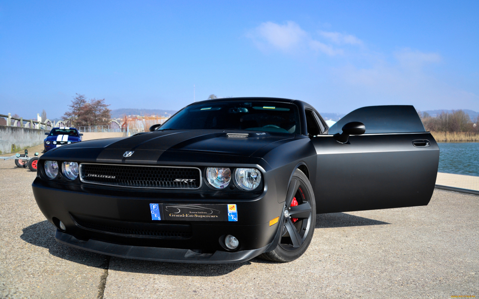 Dodge Challenger srt8 2016