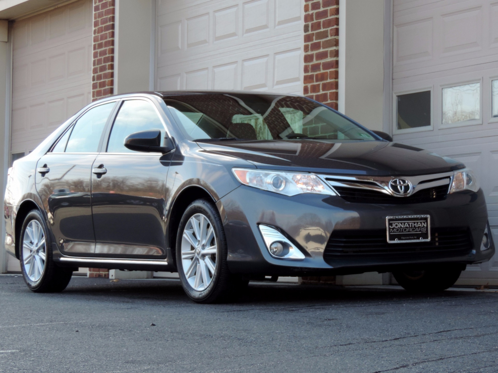 Toyota Camry XLE v6