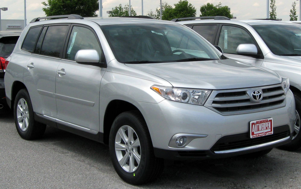 Toyota Highlander 2011 серебристый