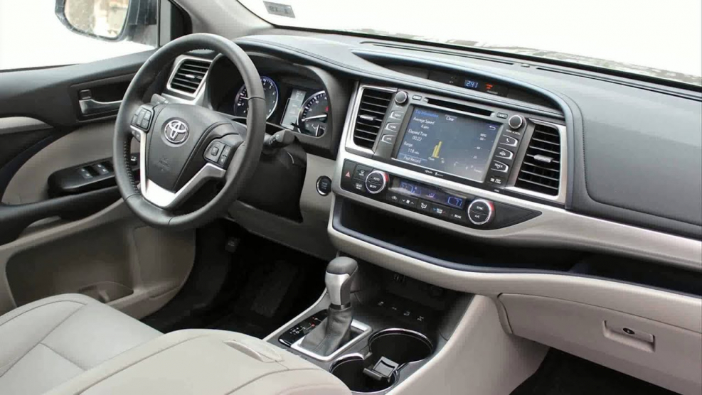 Toyota Highlander 2014 белый салон