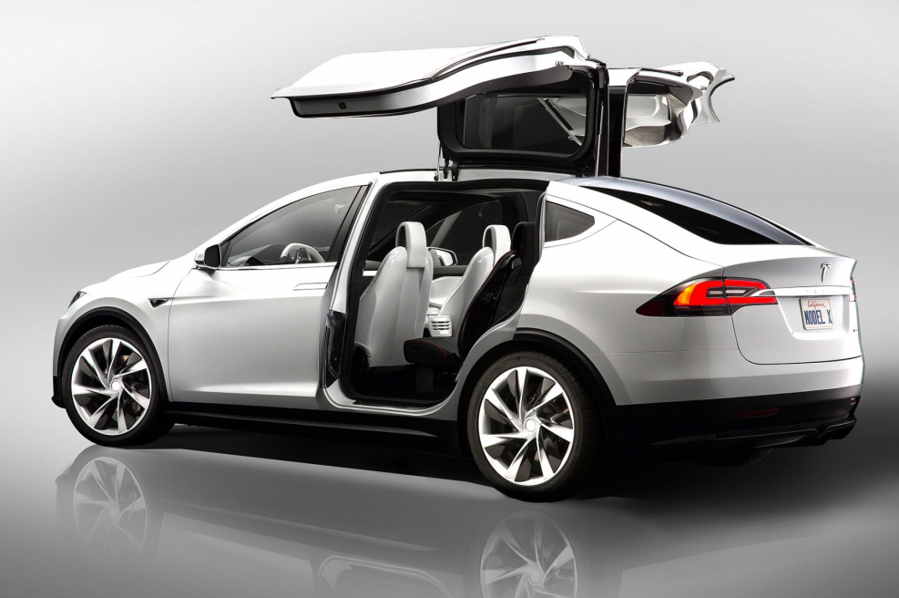 Тесла кроссовер model x