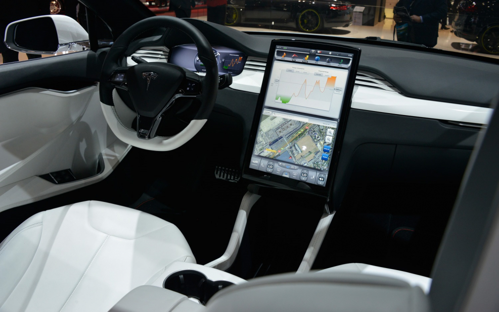 Tesla model x салон