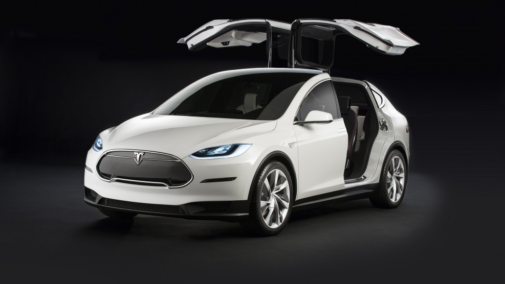 Tesla model x двери
