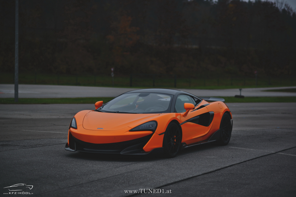 MCLAREN 720s серый