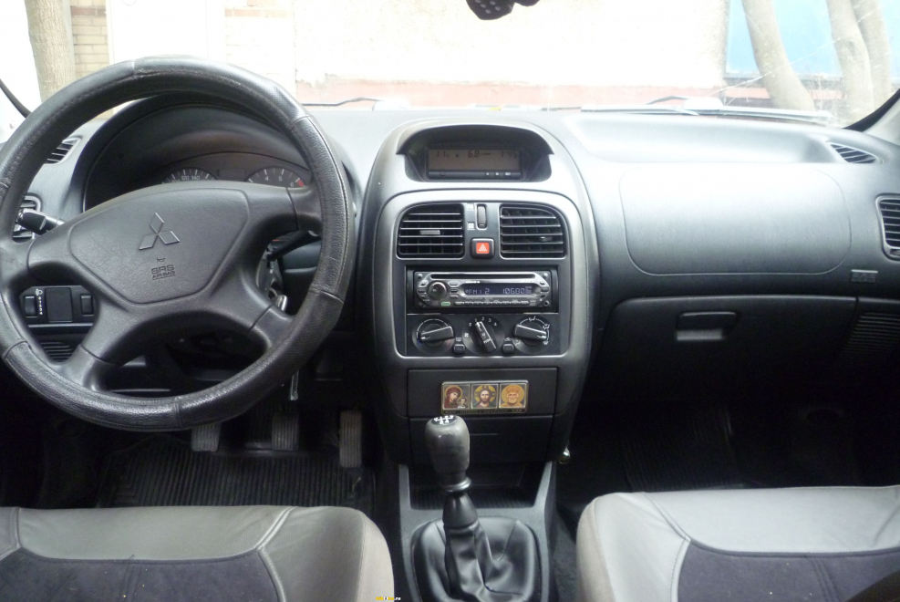 Mitsubishi Lancer IX обшивка салона