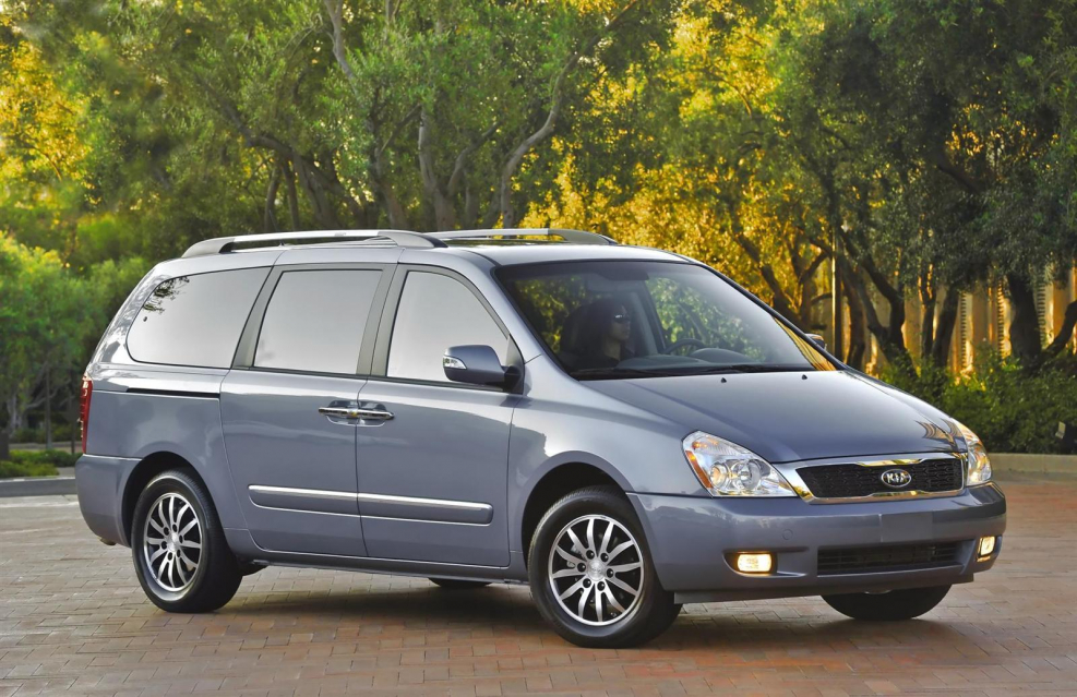 Kia Carnival 2012