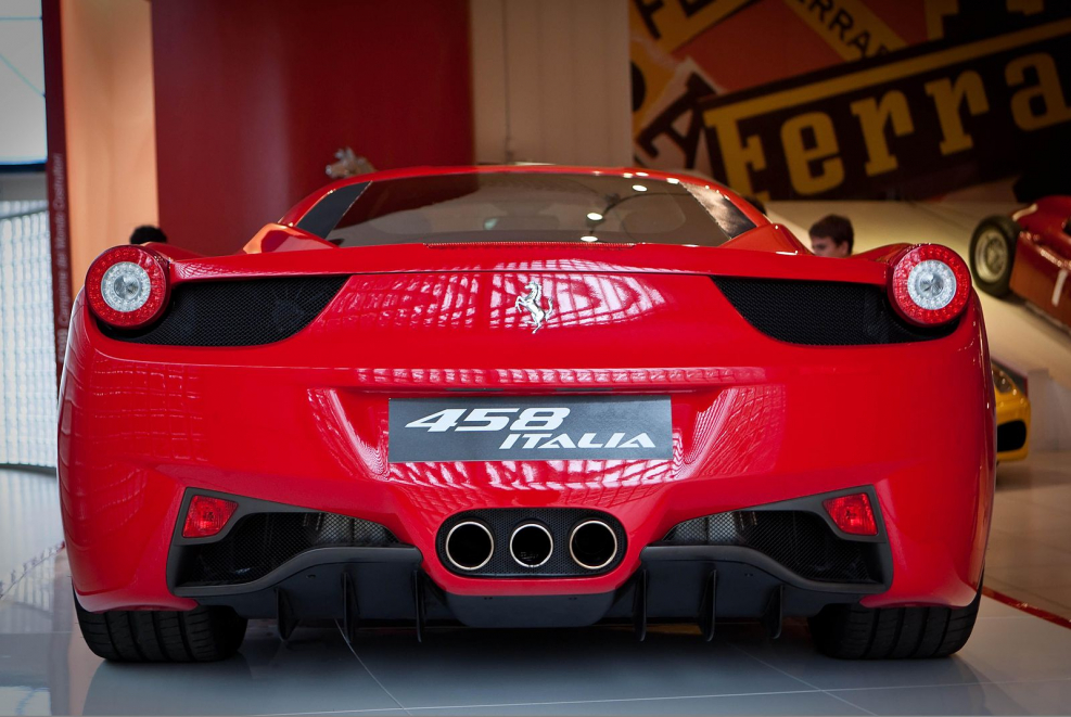 Ferrari 458 зад