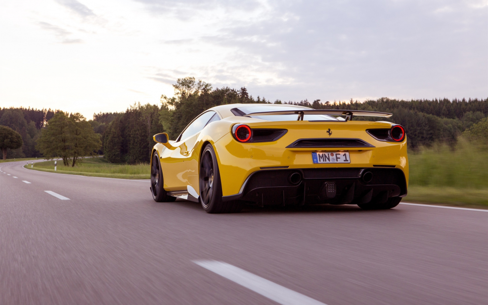 Ferrari 488 GTB сзади