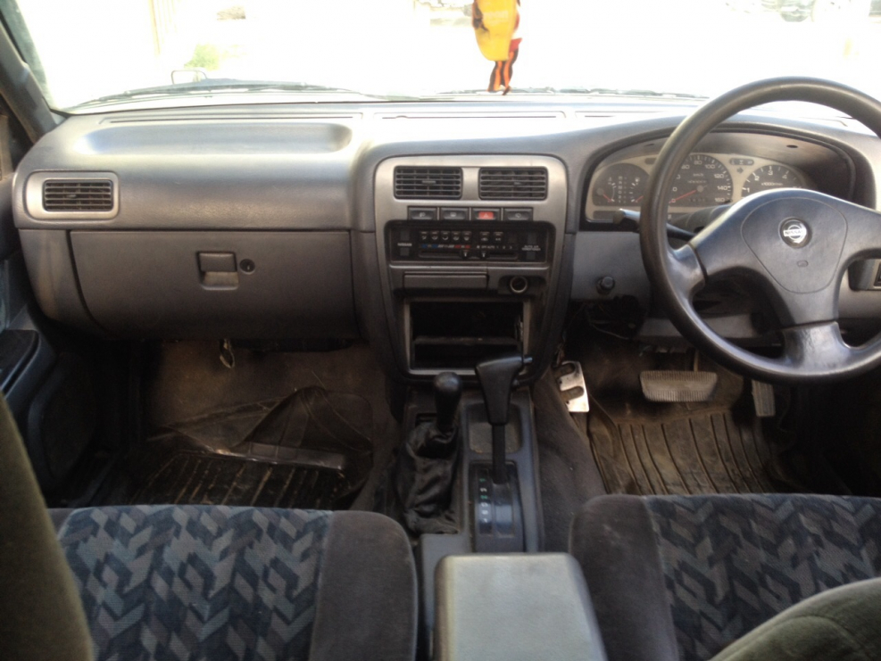 Nissan Terrano 1999 салон