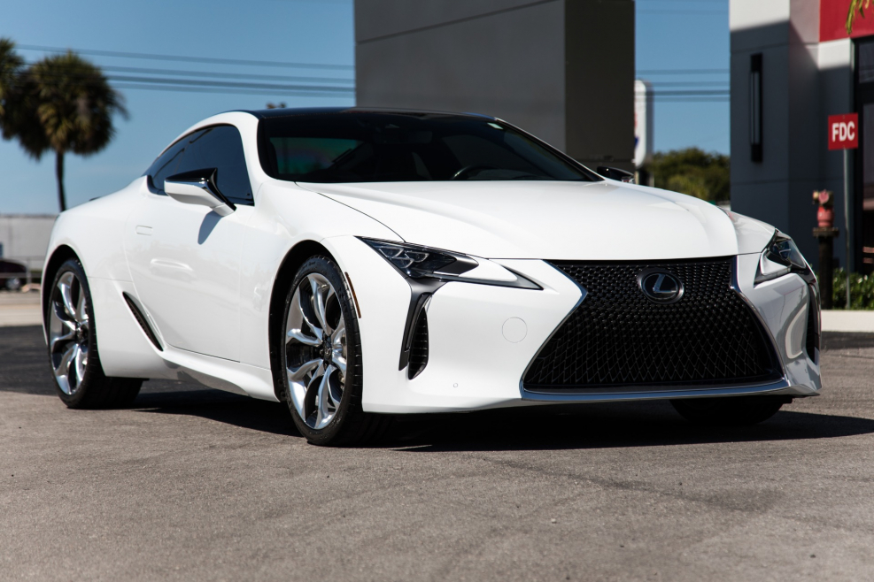 Лексус LC 500 белый