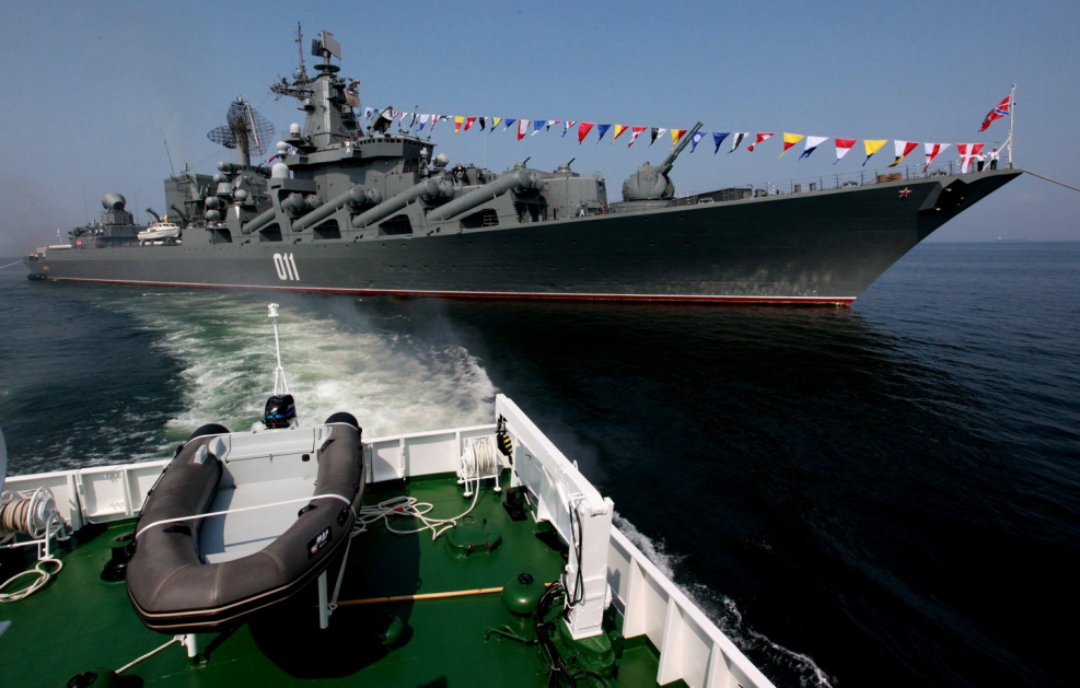 Москва ракетный крейсер Севастополь