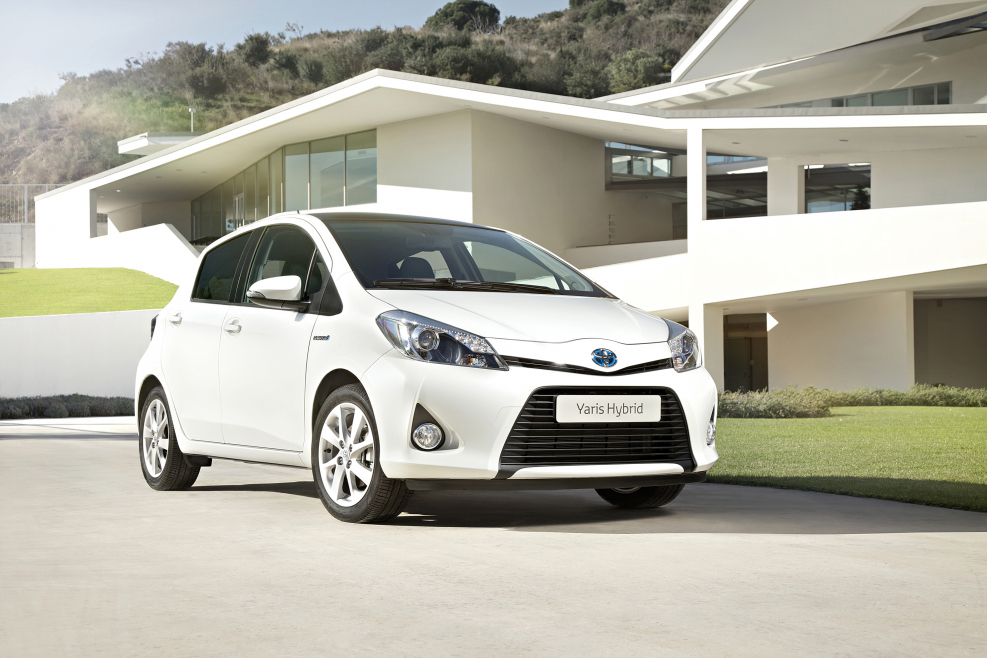 Toyota Yaris 2012 model Hybrid
