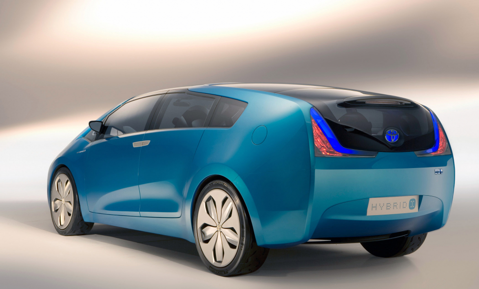 Тойота Приус Hybrid x Concept