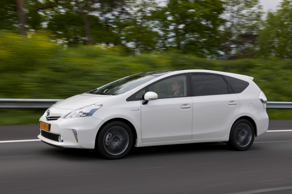 Toyota Приус гибрид