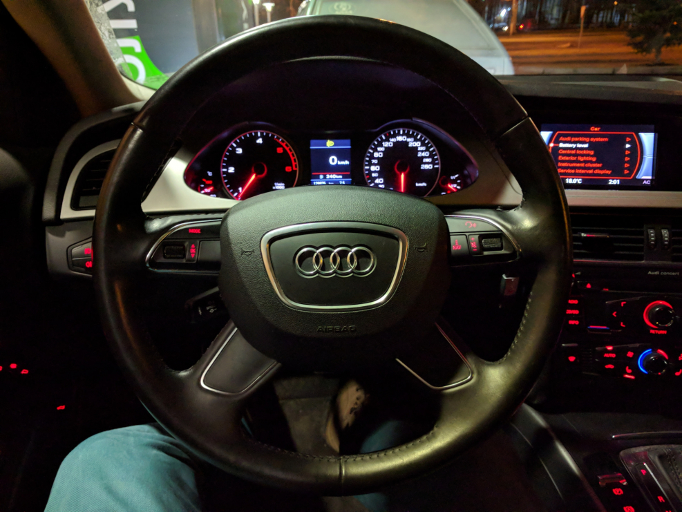Audi a4 2008 год руль