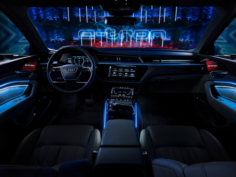 Audi e tron 2019 салон