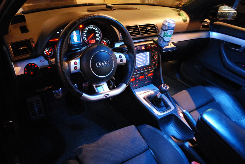 Audi a4 b6 салон ночью