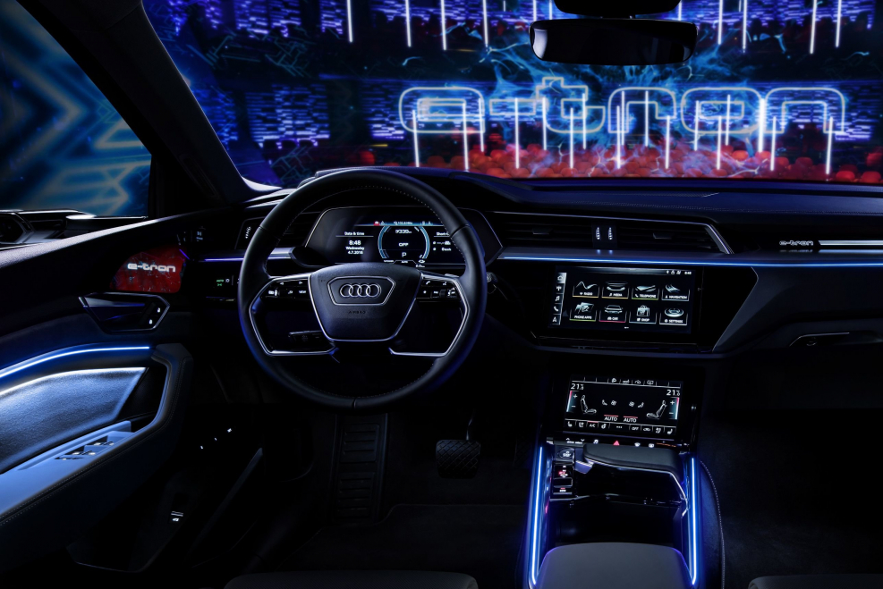Ауди q7 е трон 2020
