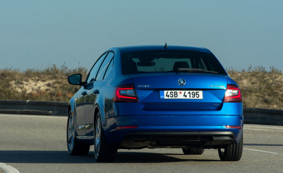Škoda Octavia 2018 сзади