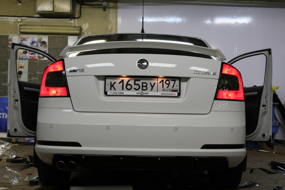 Skoda Superb 2 салон сзади