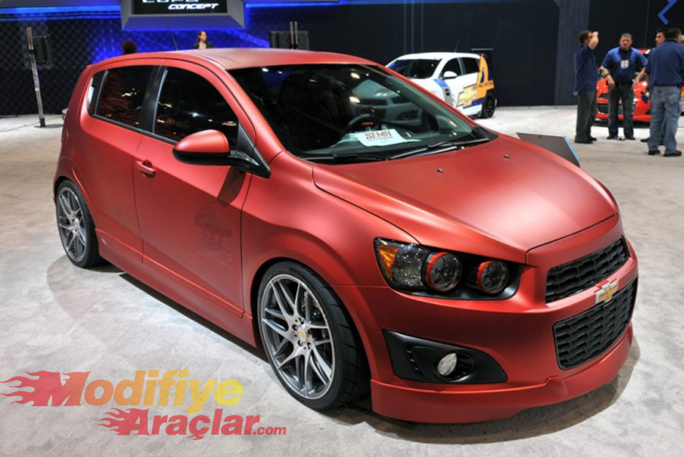 Chevrolet Aveo t300 stance