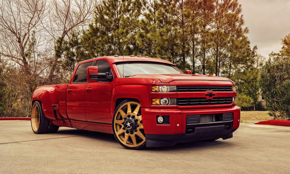 Chevrolet Silverado 1500 красно черный