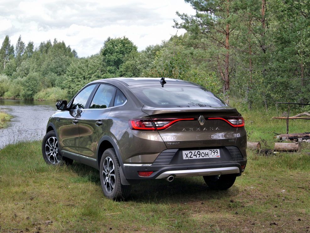 Renault Arkana белая