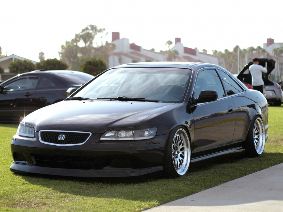 Honda Accord 1999 stance