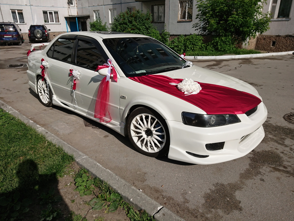 Хонда Аккорд 2.01 1999
