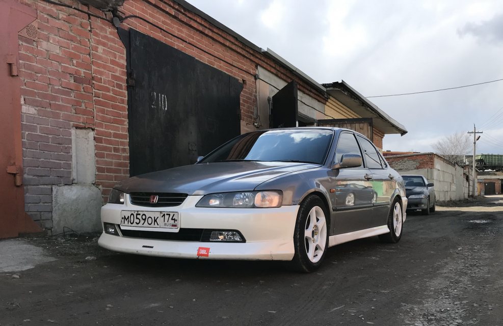 Хонда Аккорд 1998 в обвесах